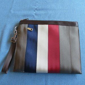 Harveys Seatbelt Tablet Clutch - Americana